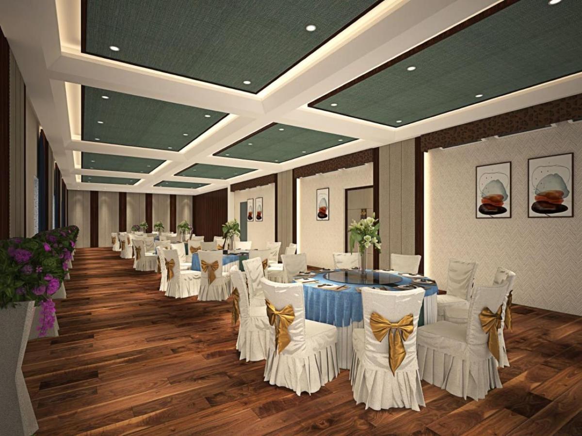 U Rivergate 카르자트 외부 사진