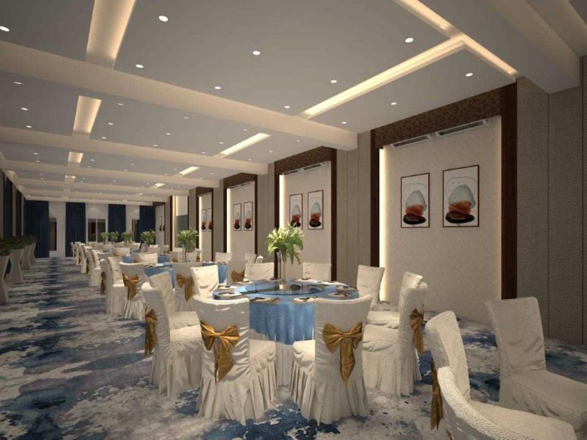 U Rivergate 카르자트 외부 사진