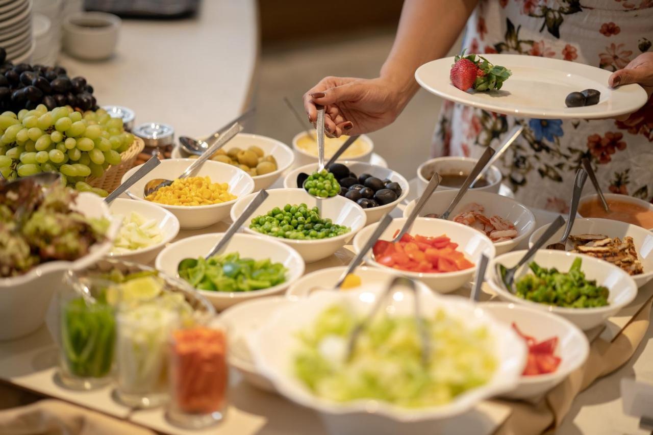 U Rivergate 카르자트 외부 사진